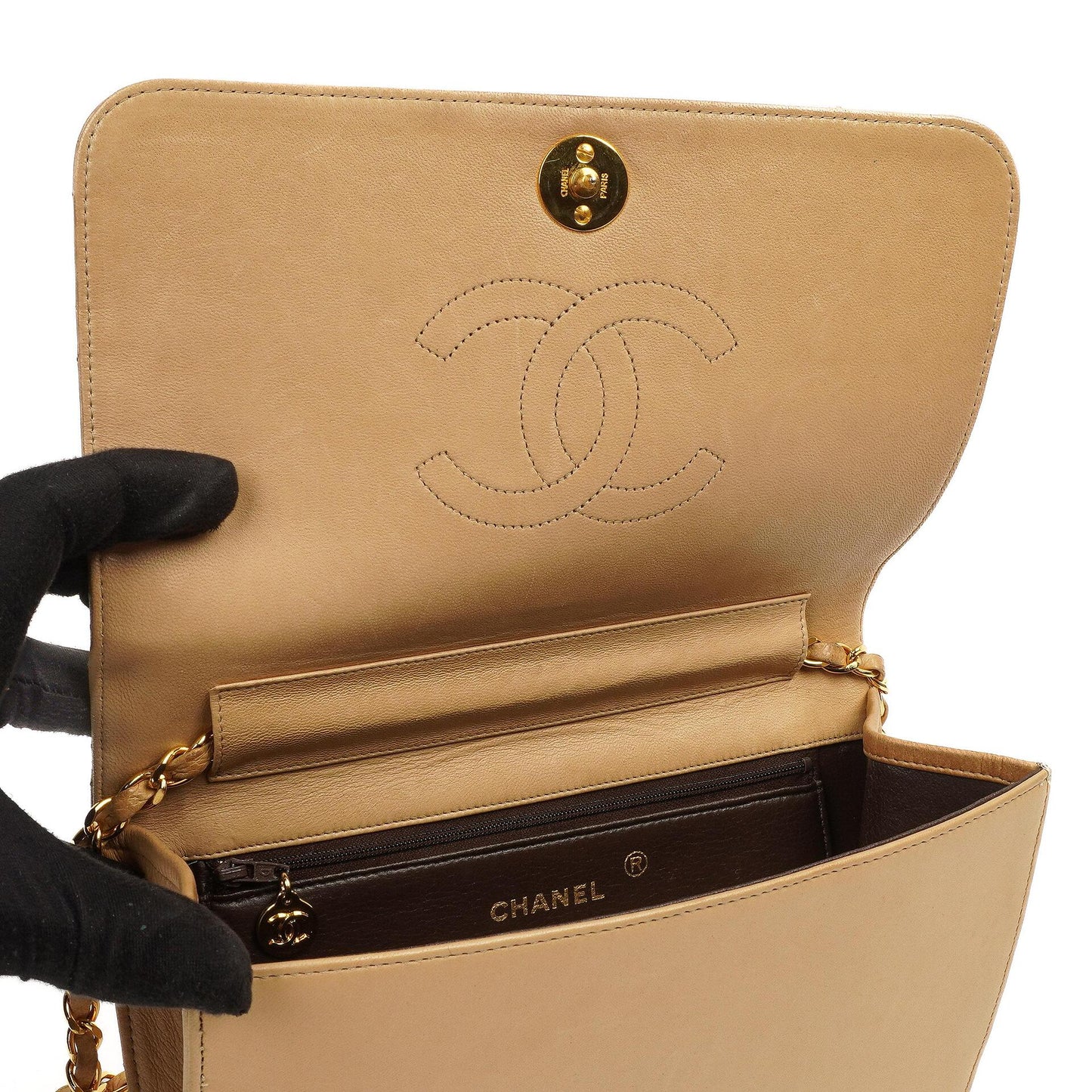 Chanel Classic Vollklapptasche Beige Gequiltetes Lammleder 24K Goldbeschichtetes Hardware