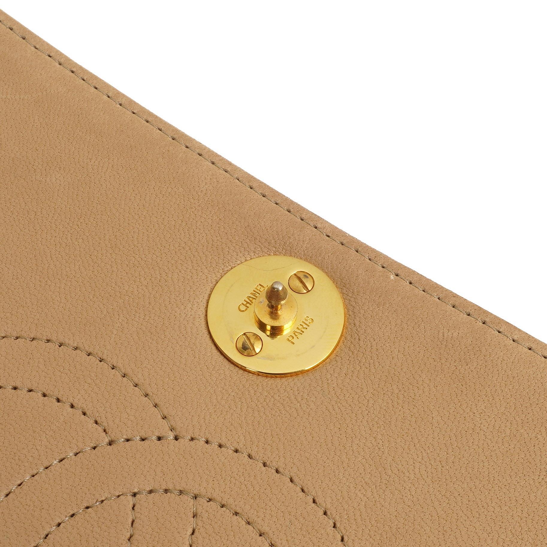 Chanel Classic Vollklapptasche Beige Gequiltetes Lammleder 24K Goldbeschichtetes Hardware