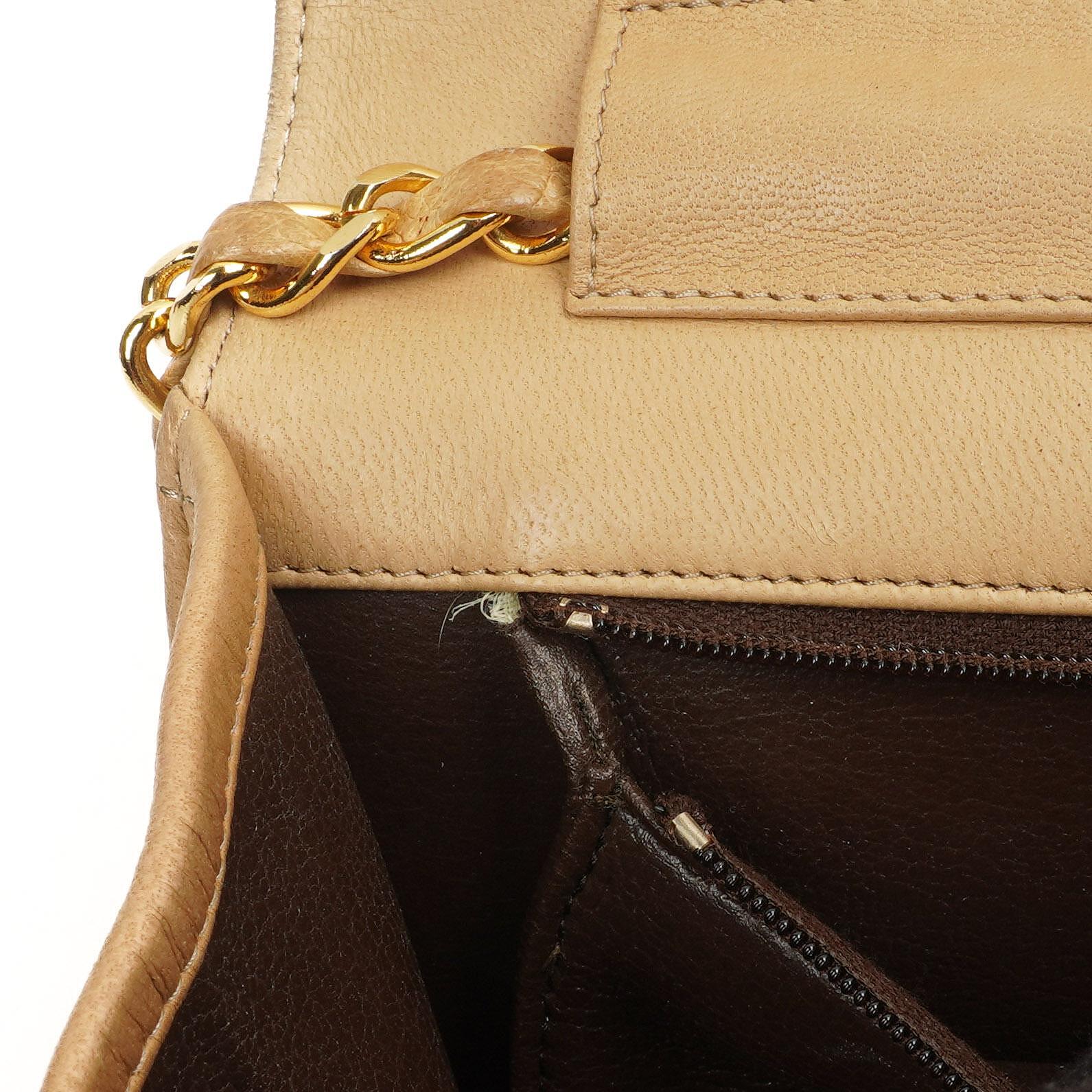 Chanel Classic Vollklapptasche Beige Gequiltetes Lammleder 24K Goldbeschichtetes Hardware