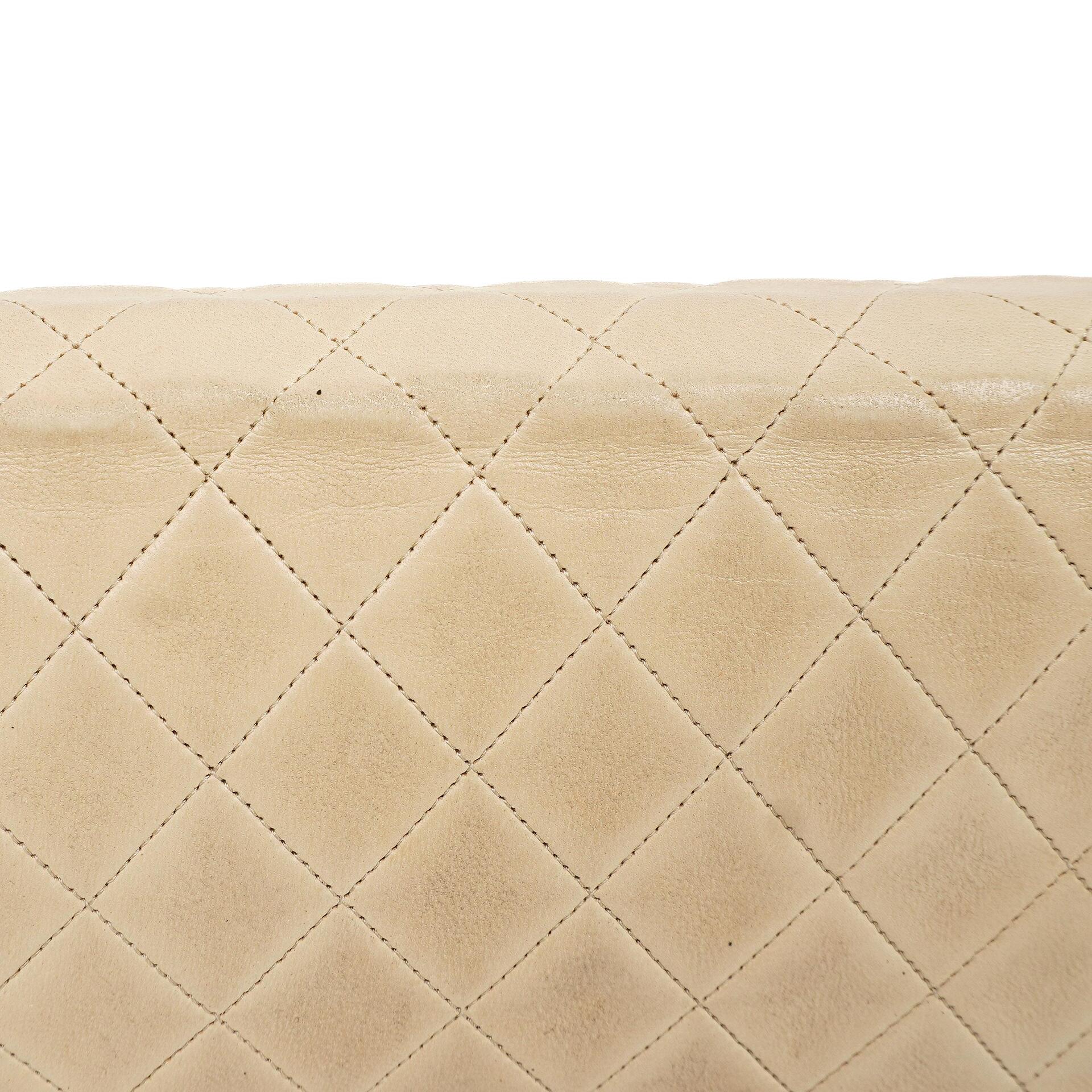 Chanel Classic Vollklapptasche Beige Gequiltetes Lammleder 24K Goldbeschichtetes Hardware