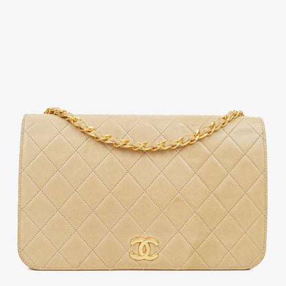 Chanel Classic Full Flap Tasche aus beigem gestepptem Lammleder mit 24K vergoldeter Hardware
