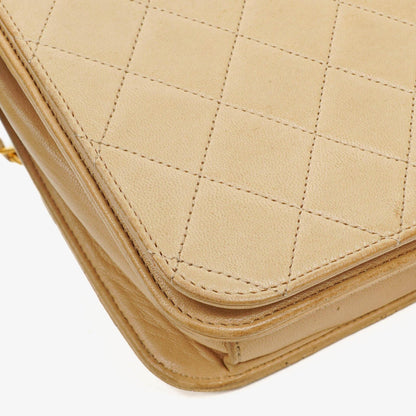 Chanel Classic Full Flap Tasche aus beigem gestepptem Lammleder mit 24K vergoldeter Hardware