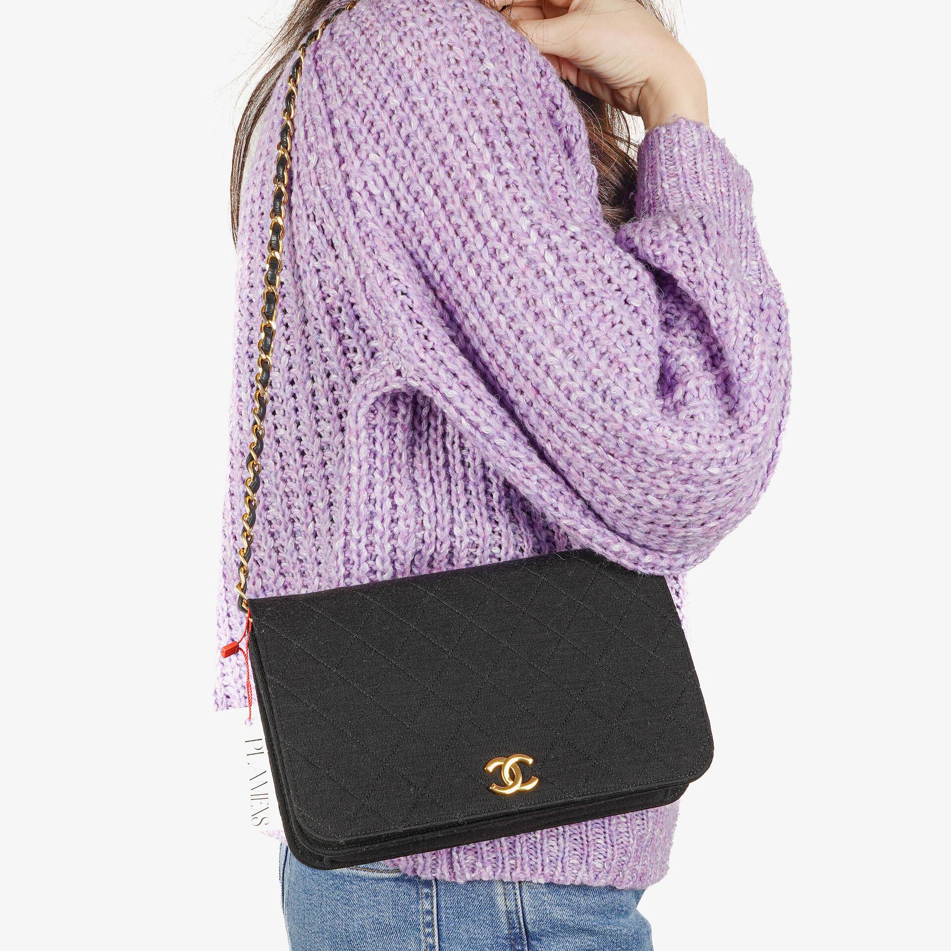 Chanel Classic Full Flap Tasche aus schwarzem gestepptem Jersey und Leder mit 24K vergoldeten Beschlägen, 1986-1988