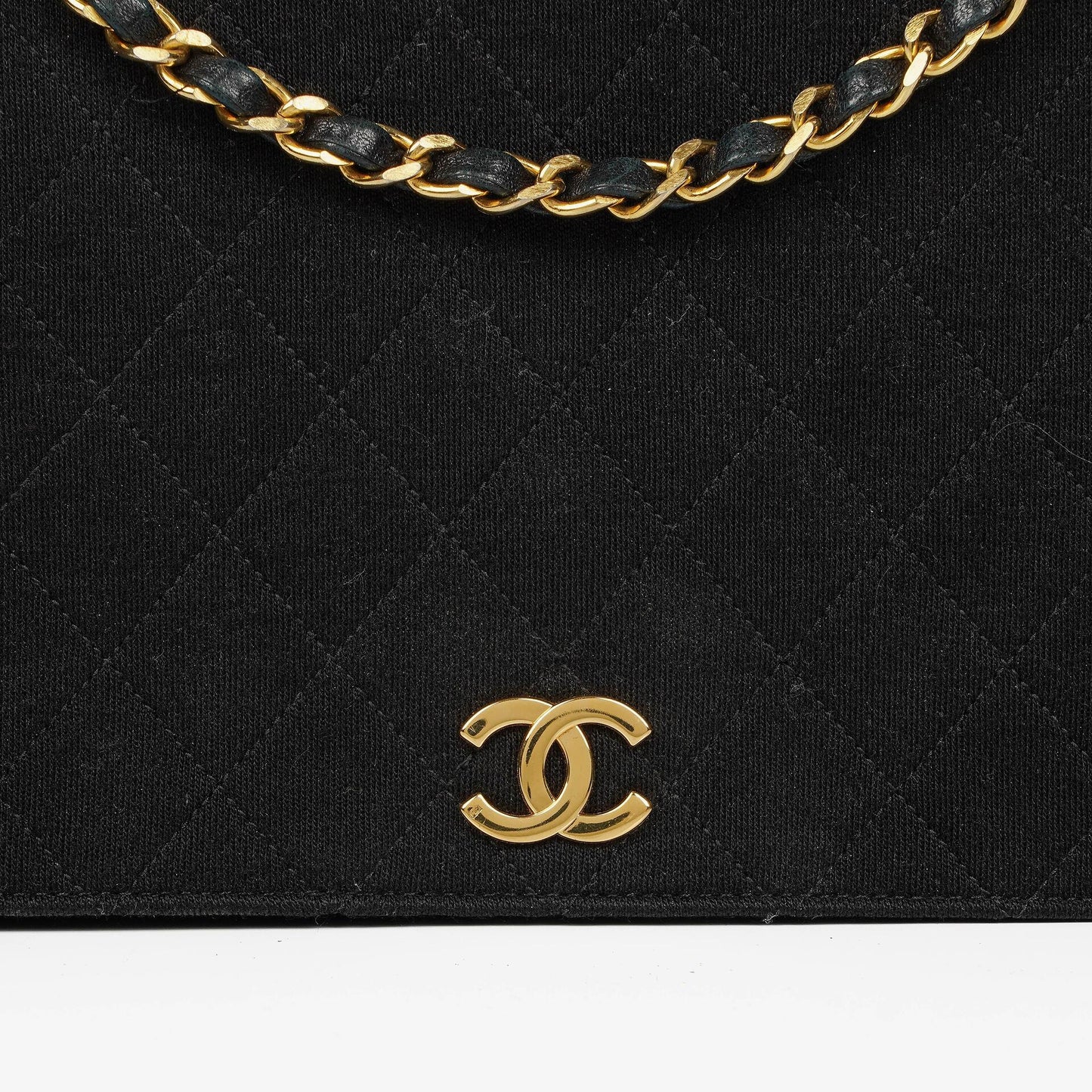 Chanel Classic Full Flap Tasche aus schwarzem gestepptem Jersey und Leder mit 24K vergoldeten Beschlägen