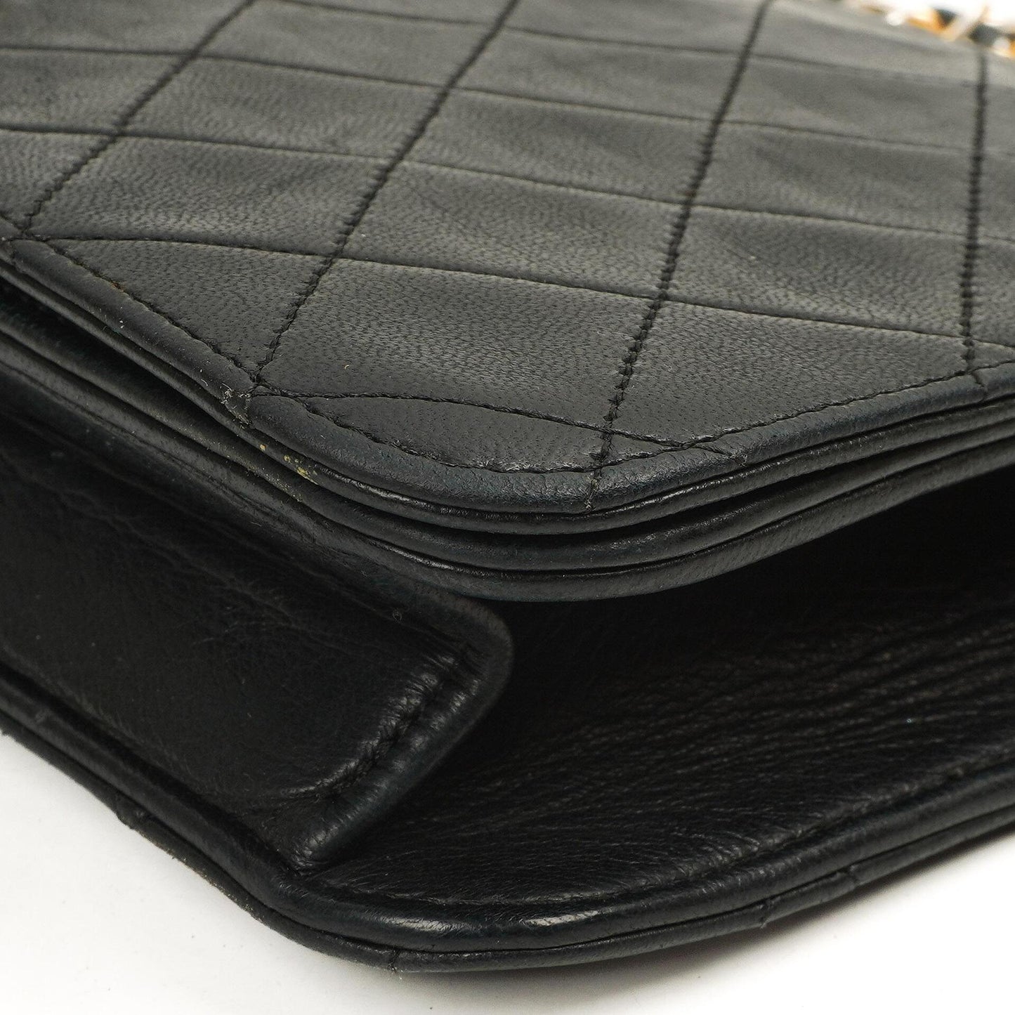 Chanel Classic Vollklapptasche Schwarz Gequiltetes Lammleder 24K Goldbeschichtetes Hardware