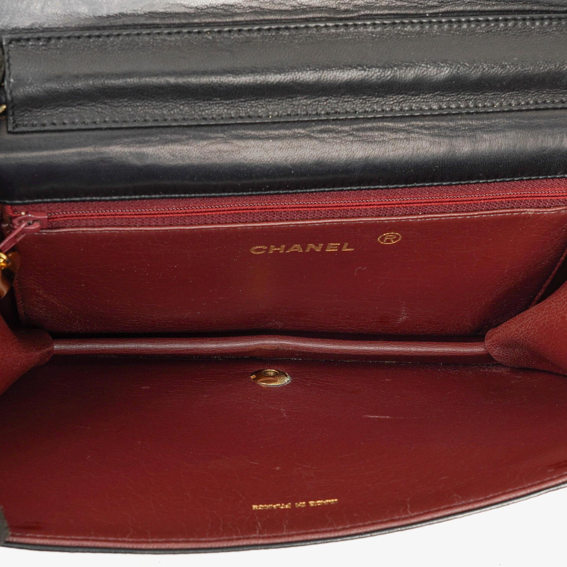 Chanel Classic Full Flap Tasche aus schwarzem gestepptem Lammleder mit 24K vergoldeter Hardware