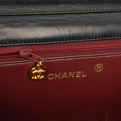 Chanel Classic Full Flap Tasche aus schwarzem gestepptem Lammleder mit 24K vergoldeter Hardware