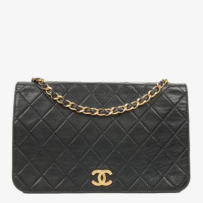Chanel Classic Full Flap Tasche aus schwarzem gestepptem Lammleder mit 24K vergoldeter Hardware