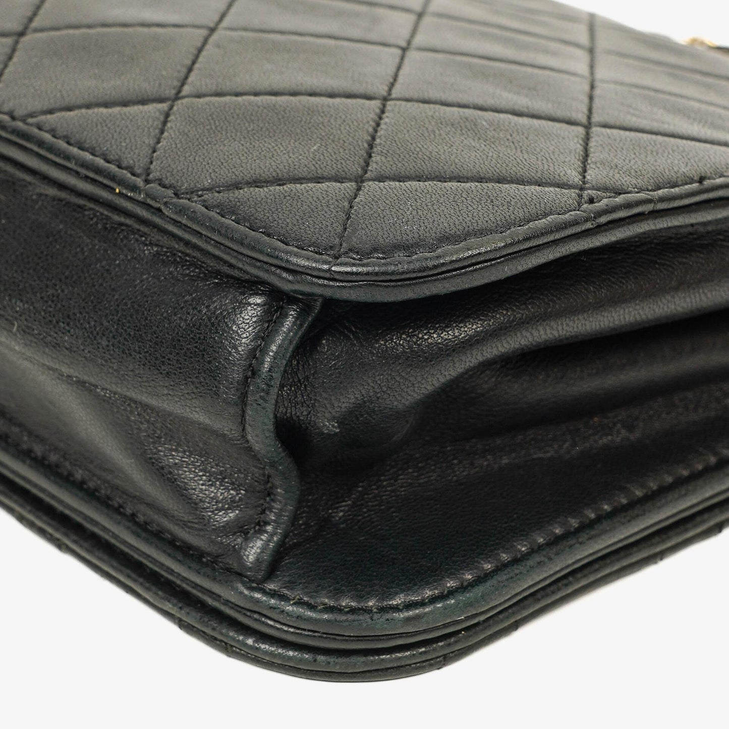 Chanel Classic Full Flap Tasche aus schwarzem gestepptem Lammleder mit 24K vergoldeter Hardware