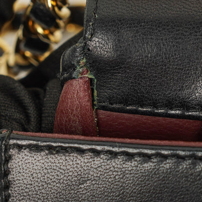 Chanel Classic Full Flap Tasche aus schwarzem gestepptem Lammleder mit 24K vergoldeter Hardware