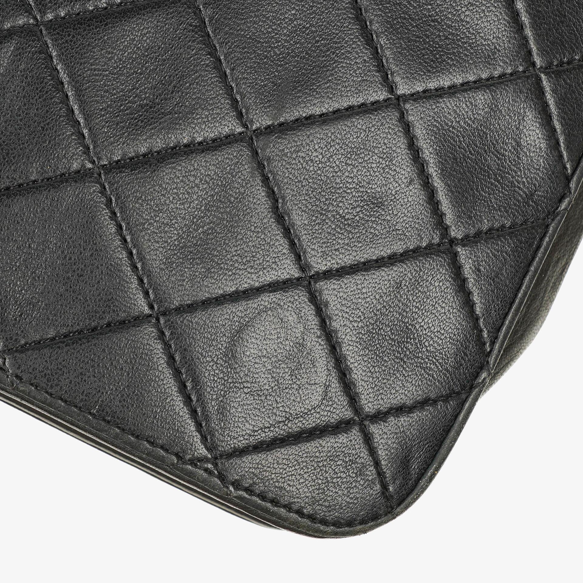 Chanel Classic Full Flap Tasche aus schwarzem gestepptem Lammleder mit 24K vergoldeter Hardware