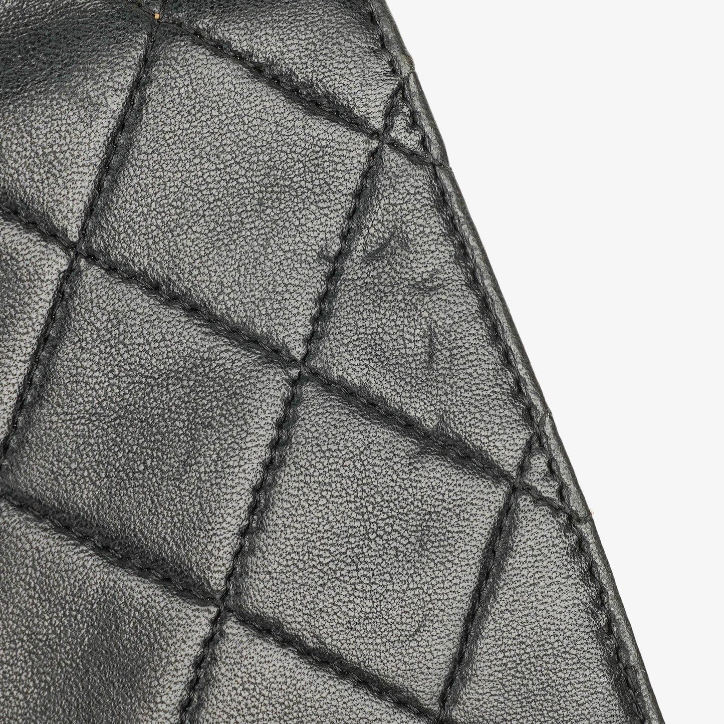 Chanel Classic Full Flap Tasche aus schwarzem gestepptem Lammleder mit 24K vergoldeter Hardware