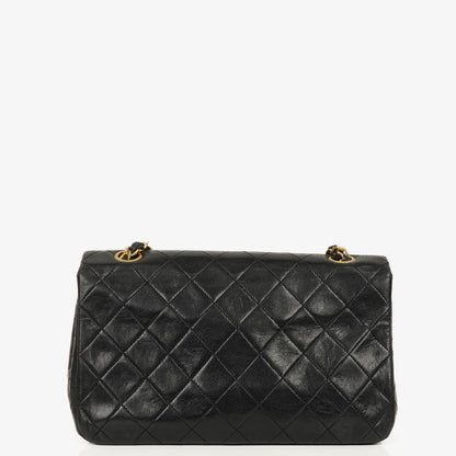 Chanel Classic Full Flap Tasche aus schwarzem gestepptem Lammleder mit 24K vergoldeten Beschlägen