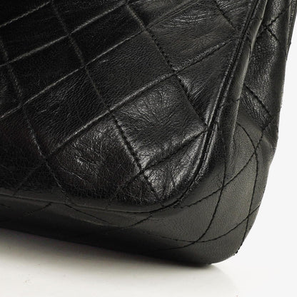 Chanel Classic Full Flap Tasche aus schwarzem gestepptem Lammleder mit 24K vergoldeten Beschlägen