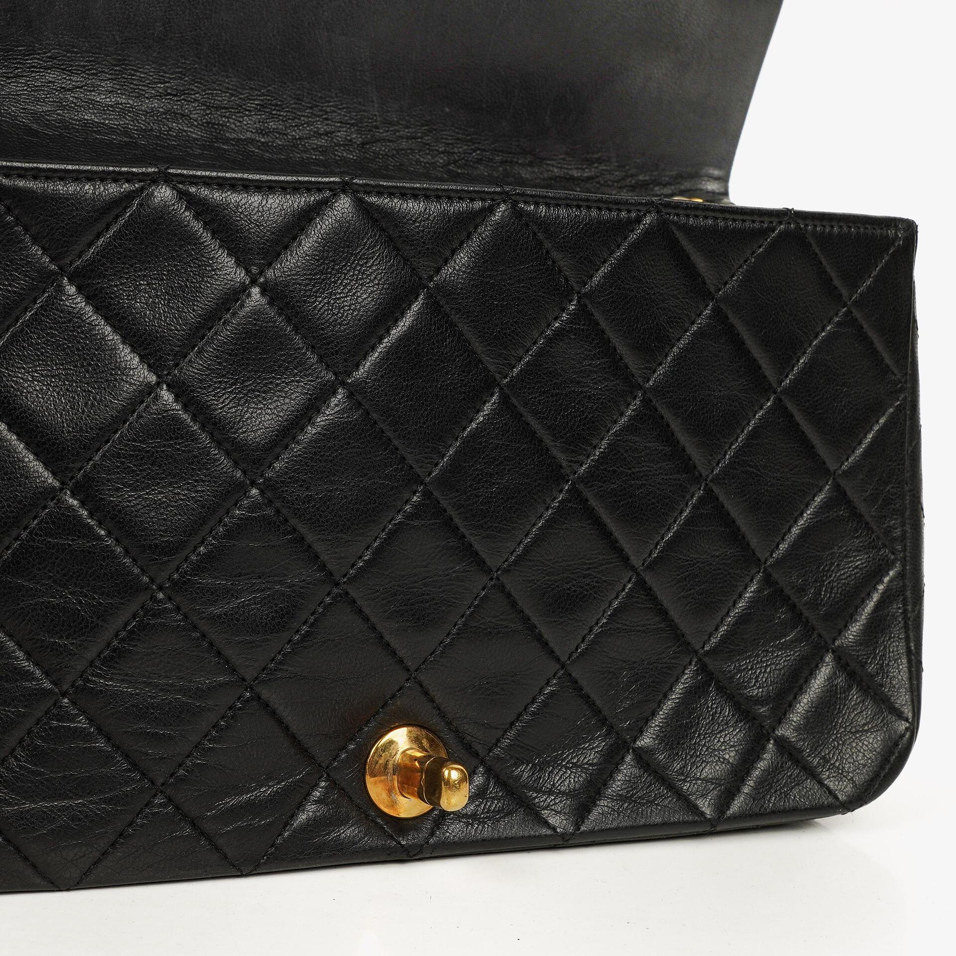 Chanel Classic Full Flap Tasche aus schwarzem gestepptem Lammleder mit 24K vergoldeten Beschlägen