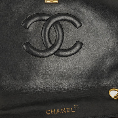 Chanel Classic Full Flap Tasche aus schwarzem gestepptem Lammleder mit 24K vergoldeten Beschlägen