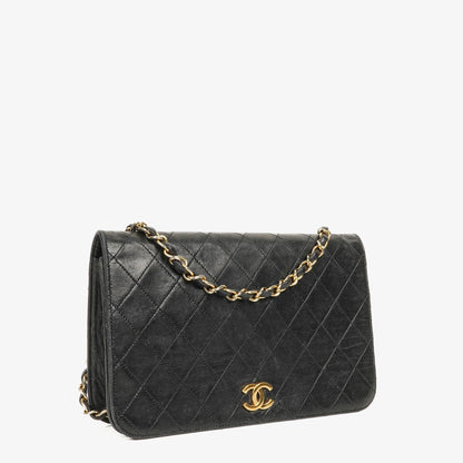 Chanel Classic Full Flap Tasche aus schwarzem gestepptem Lammleder mit 24K vergoldeten Beschlägen