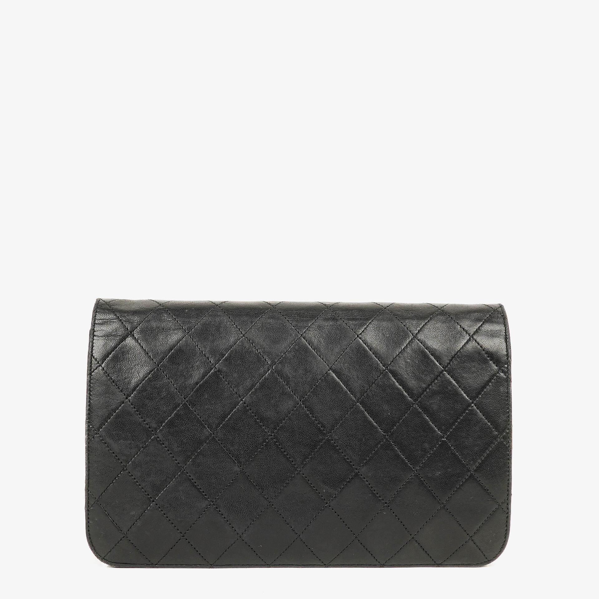 Chanel Classic Full Flap Tasche aus schwarzem gestepptem Lammleder mit 24K vergoldeten Beschlägen