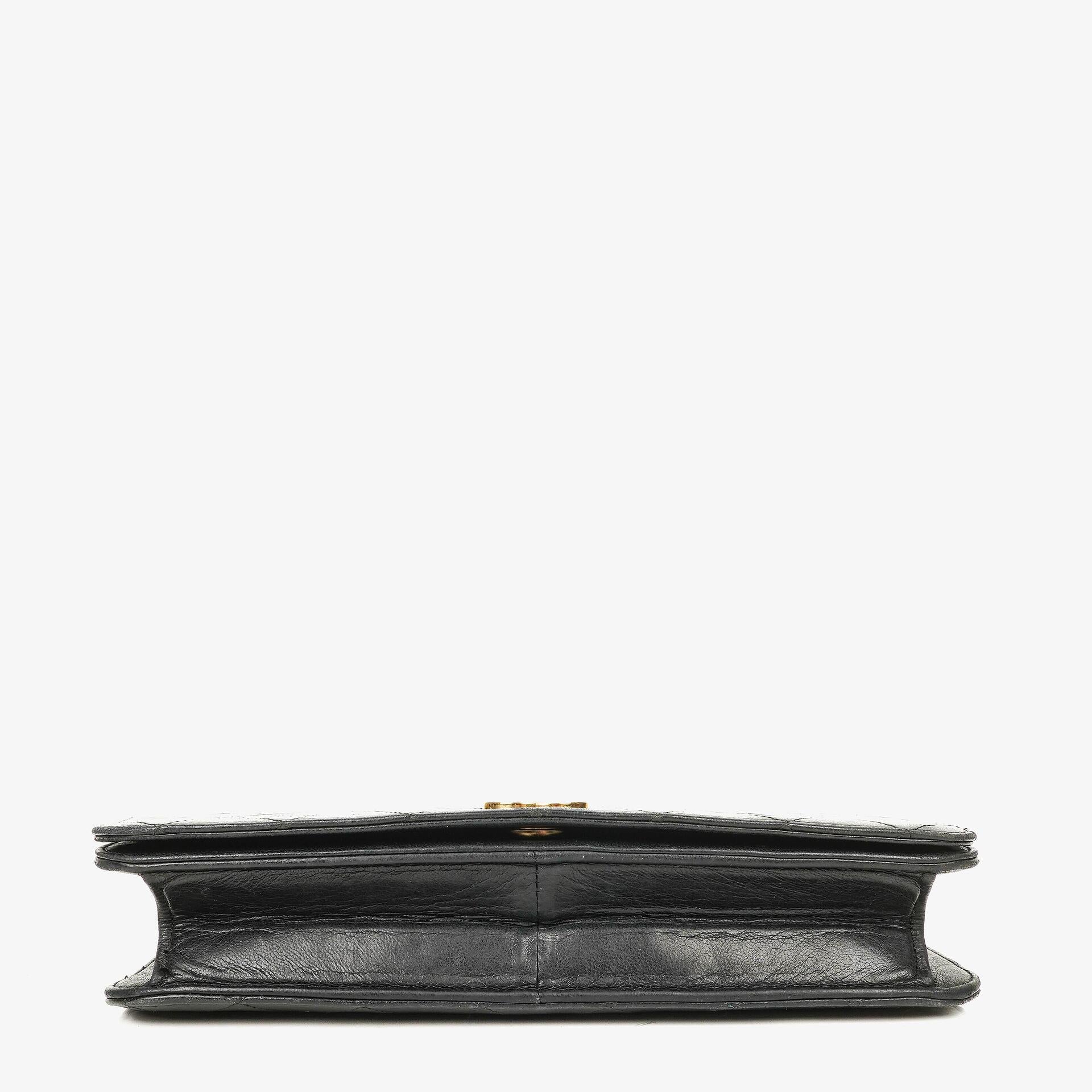 Chanel Classic Full Flap Tasche aus schwarzem gestepptem Lammleder mit 24K vergoldeten Beschlägen