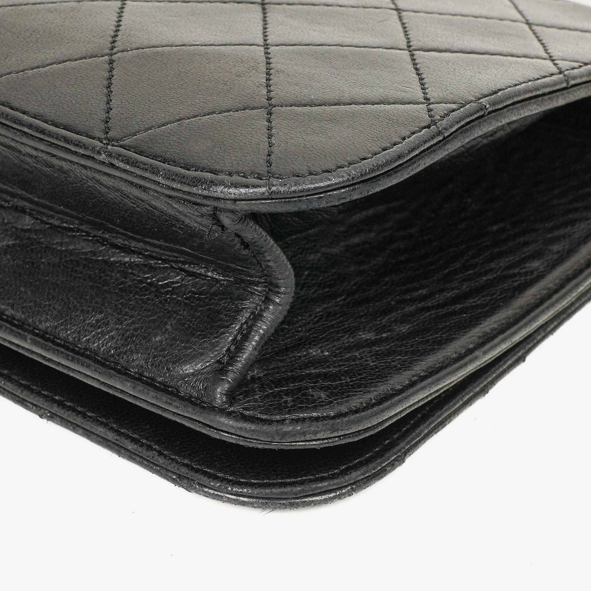 Chanel Classic Full Flap Tasche aus schwarzem gestepptem Lammleder mit 24K vergoldeten Beschlägen