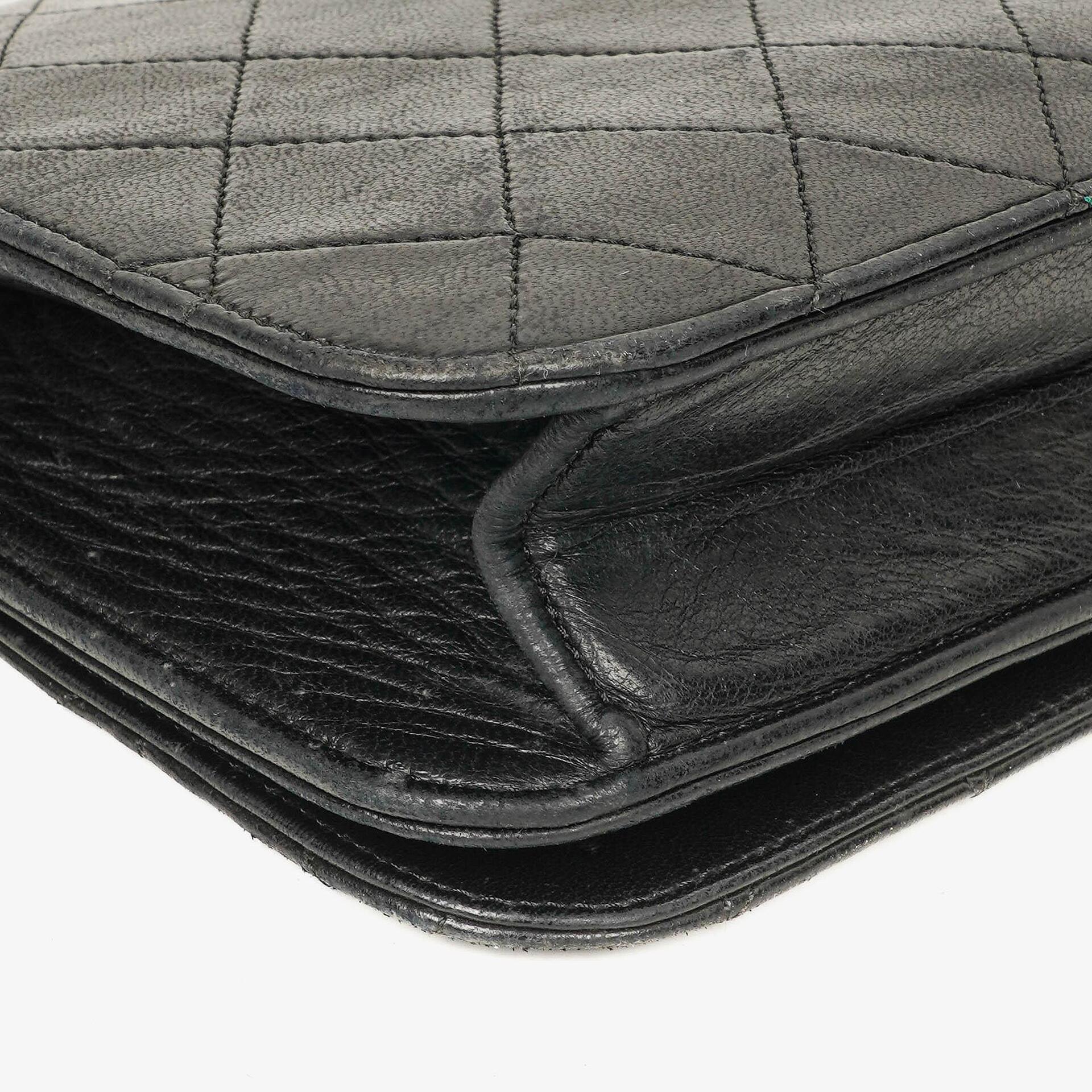 Chanel Classic Full Flap Tasche aus schwarzem gestepptem Lammleder mit 24K vergoldeten Beschlägen