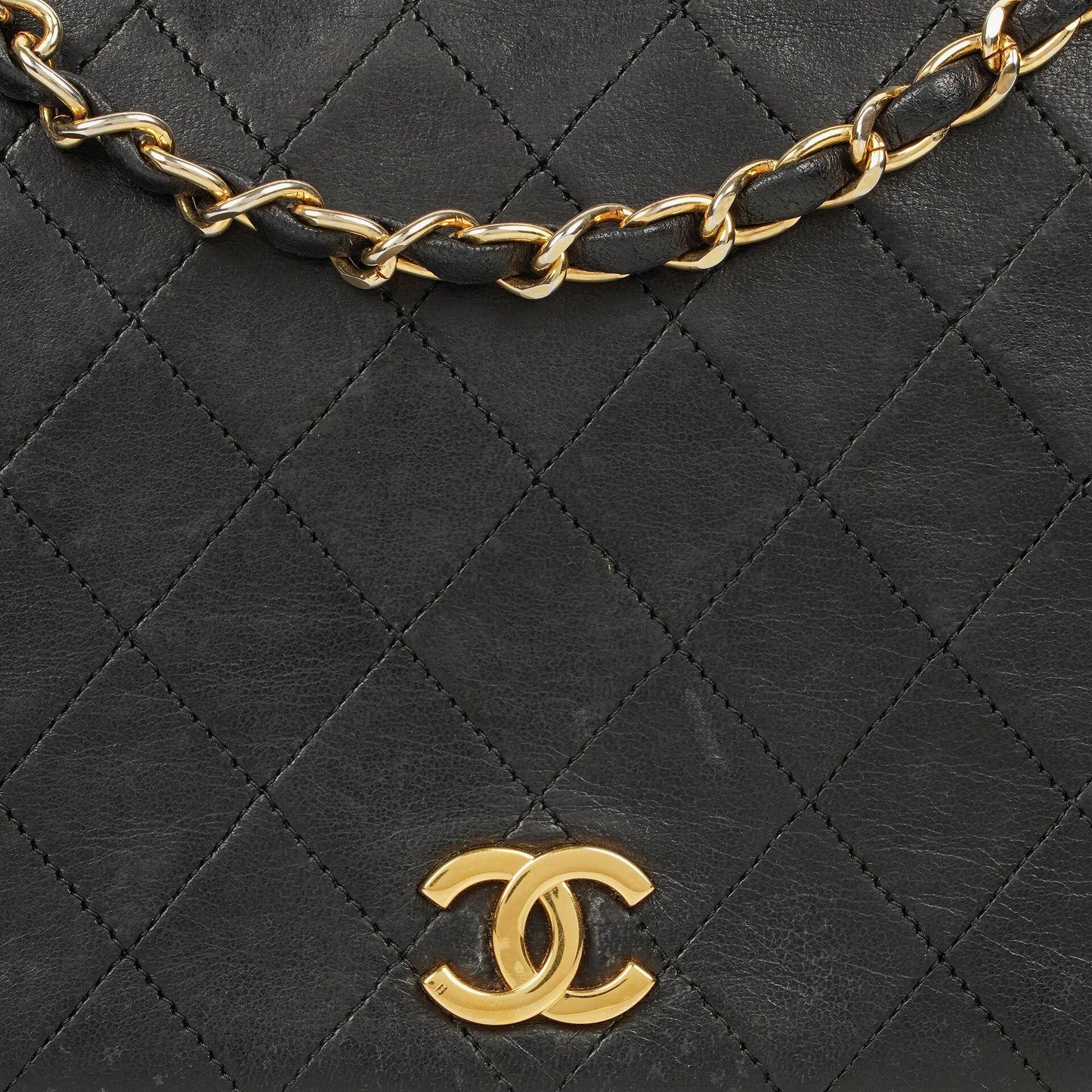 Chanel Classic Full Flap Tasche aus schwarzem gestepptem Lammleder mit 24K vergoldeten Beschlägen