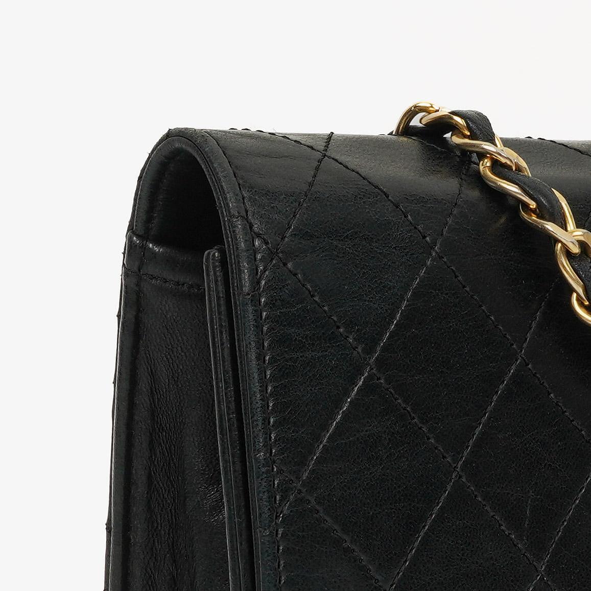 Chanel Classic Full Flap Tasche aus schwarzem gestepptem Lammleder mit 24K vergoldeter Hardware