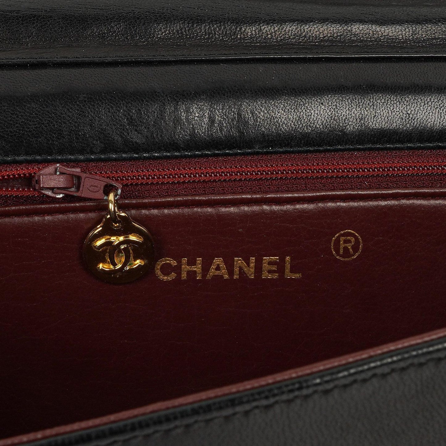Chanel Classic Full Flap Tasche aus schwarzem gestepptem Lammleder mit 24K vergoldeter Hardware