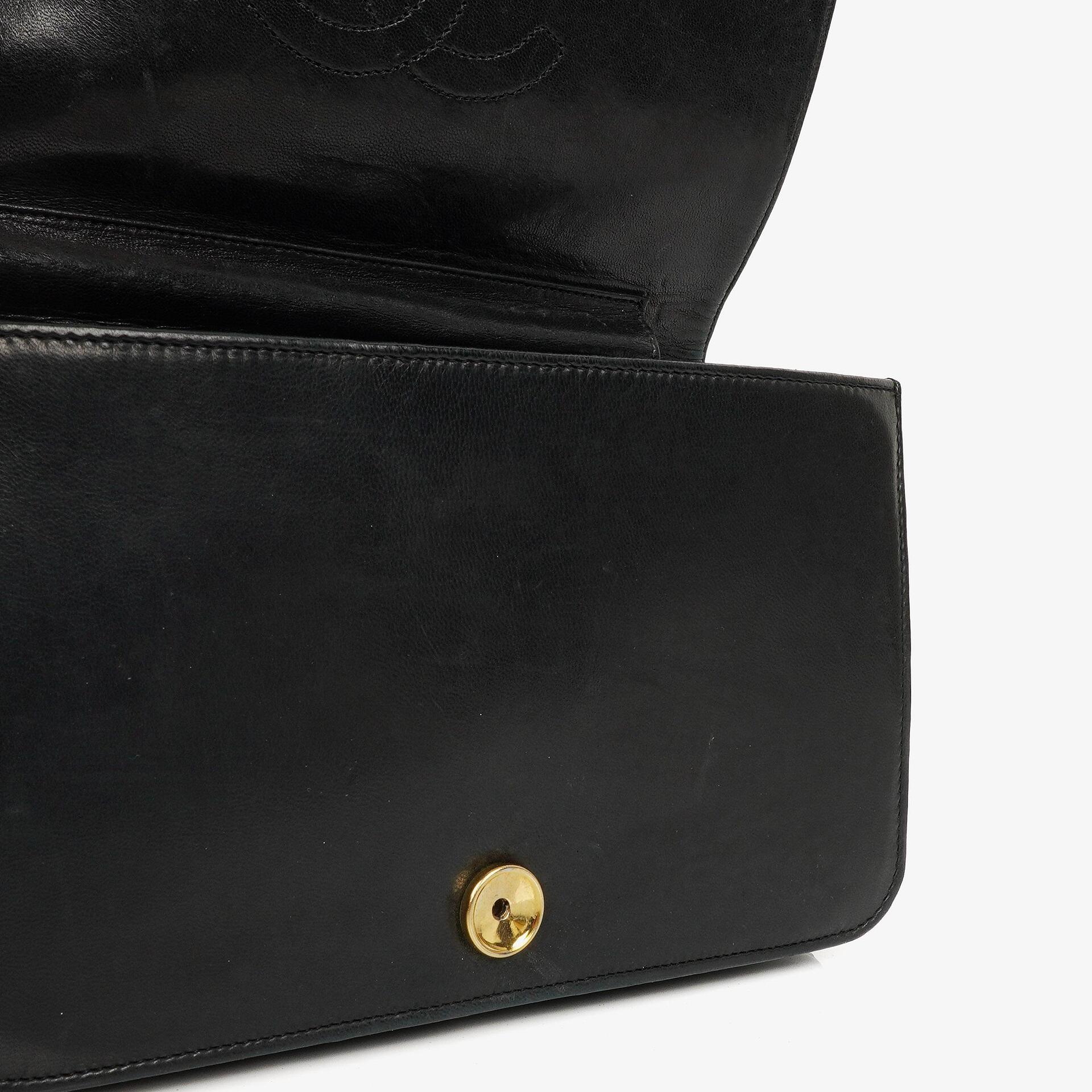 Chanel Classic Full Flap Tasche aus schwarzem gestepptem Lammleder mit 24K vergoldeter Hardware