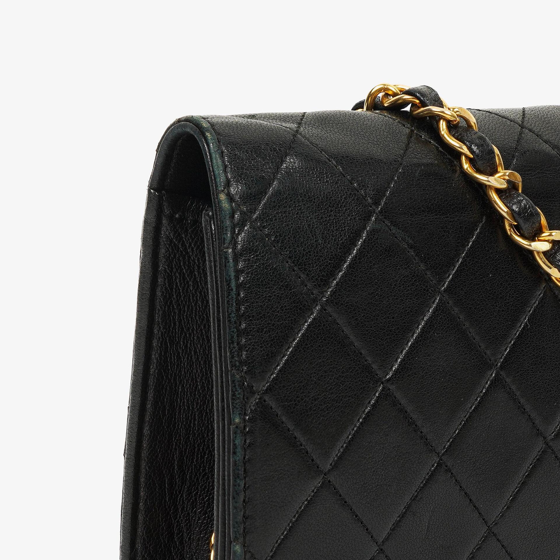 Chanel Classic Full Flap Tasche aus schwarzem gestepptem Lammleder mit 24K vergoldeter Hardware