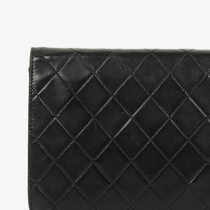 Chanel Classic Full Flap Tasche aus schwarzem gestepptem Lammleder mit 24K vergoldeter Hardware