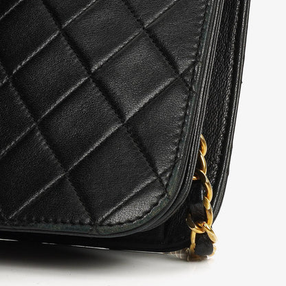 Chanel Classic Full Flap Tasche aus schwarzem gestepptem Lammleder mit 24K vergoldeter Hardware