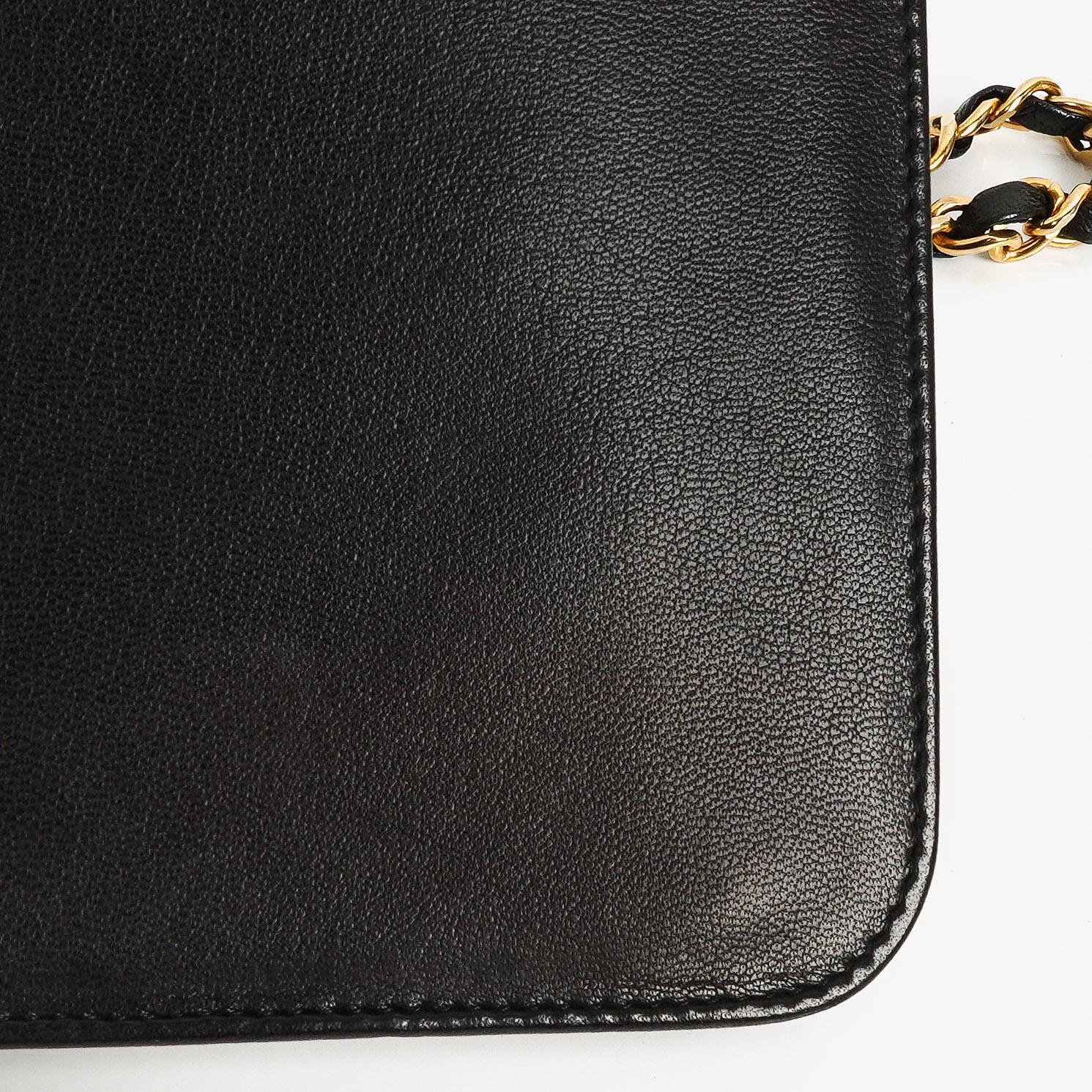 Chanel Classic Full Flap Tasche aus schwarzem gestepptem Lammleder mit 24K vergoldeter Hardware
