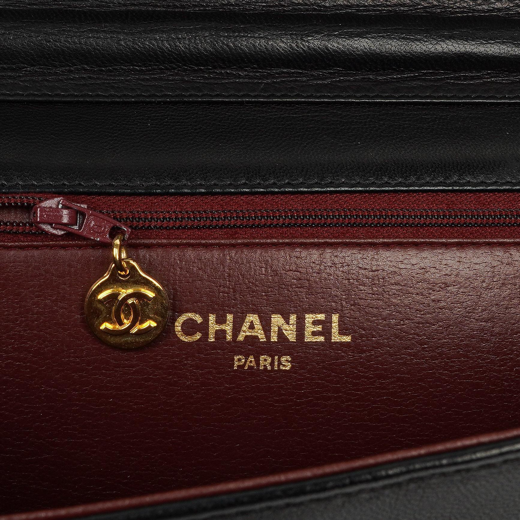 Chanel Classic Full Flap Tasche aus schwarzem gestepptem Lammleder mit 24K vergoldeter Hardware