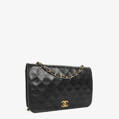 Chanel Classic Vollklappentasche aus schwarzem gestepptem Lammleder mit 24K vergoldeten Beschlägen