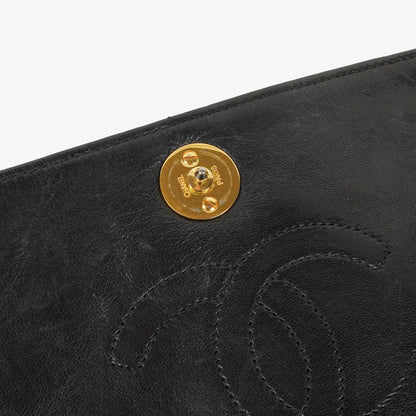 Chanel Classic Vollklappentasche aus schwarzem gestepptem Lammleder mit 24K vergoldeten Beschlägen