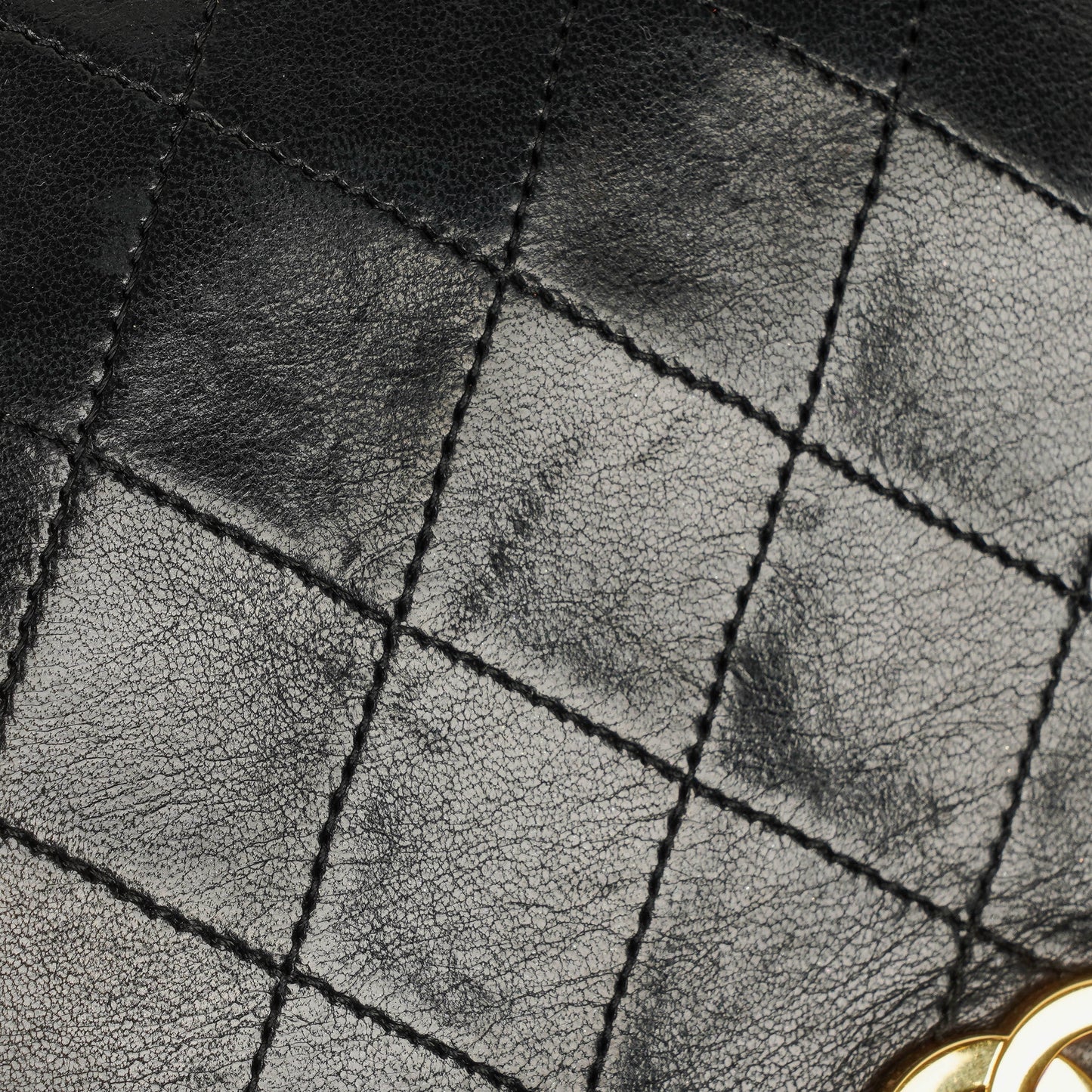 Chanel Classic Vollklappentasche aus schwarzem gestepptem Lammleder mit 24K vergoldeten Beschlägen