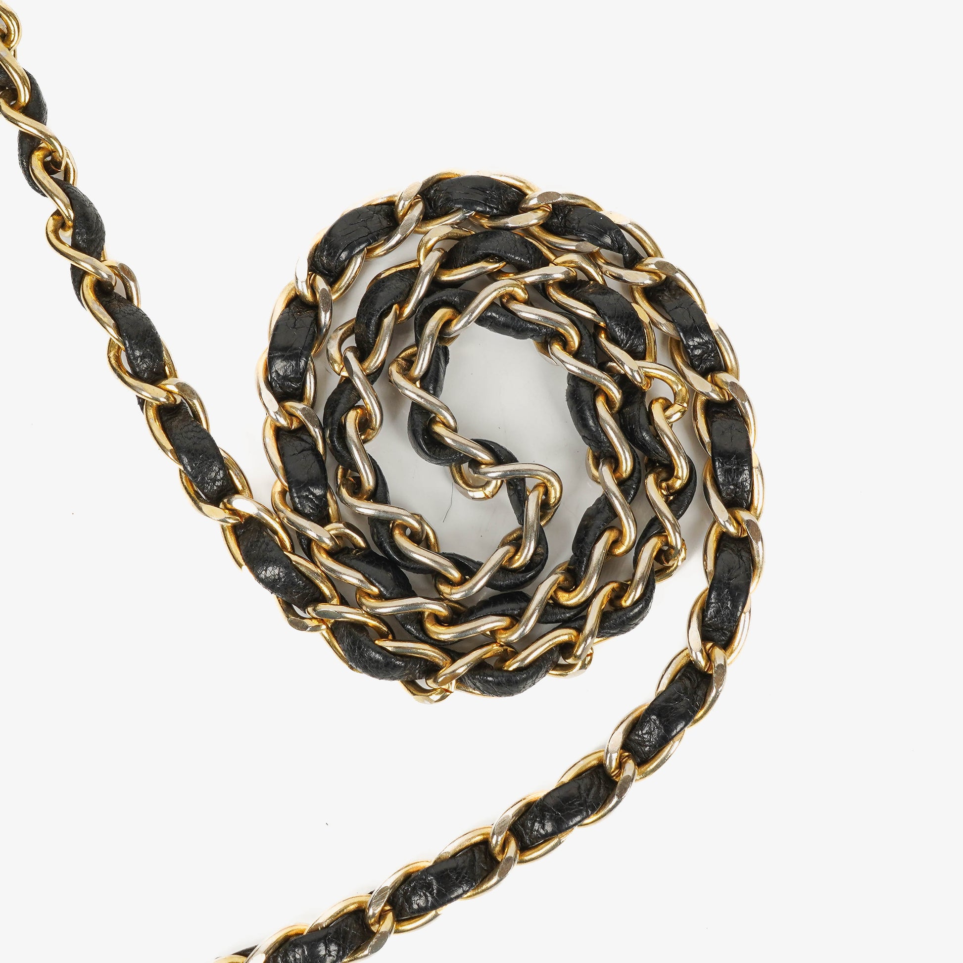 Chanel Classic Vollklappentasche aus schwarzem gestepptem Lammleder mit 24K vergoldeten Beschlägen