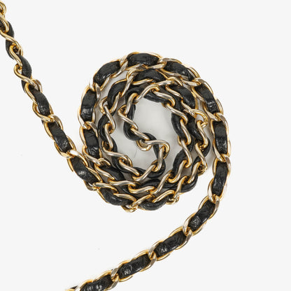 Chanel Classic Vollklappentasche aus schwarzem gestepptem Lammleder mit 24K vergoldeten Beschlägen