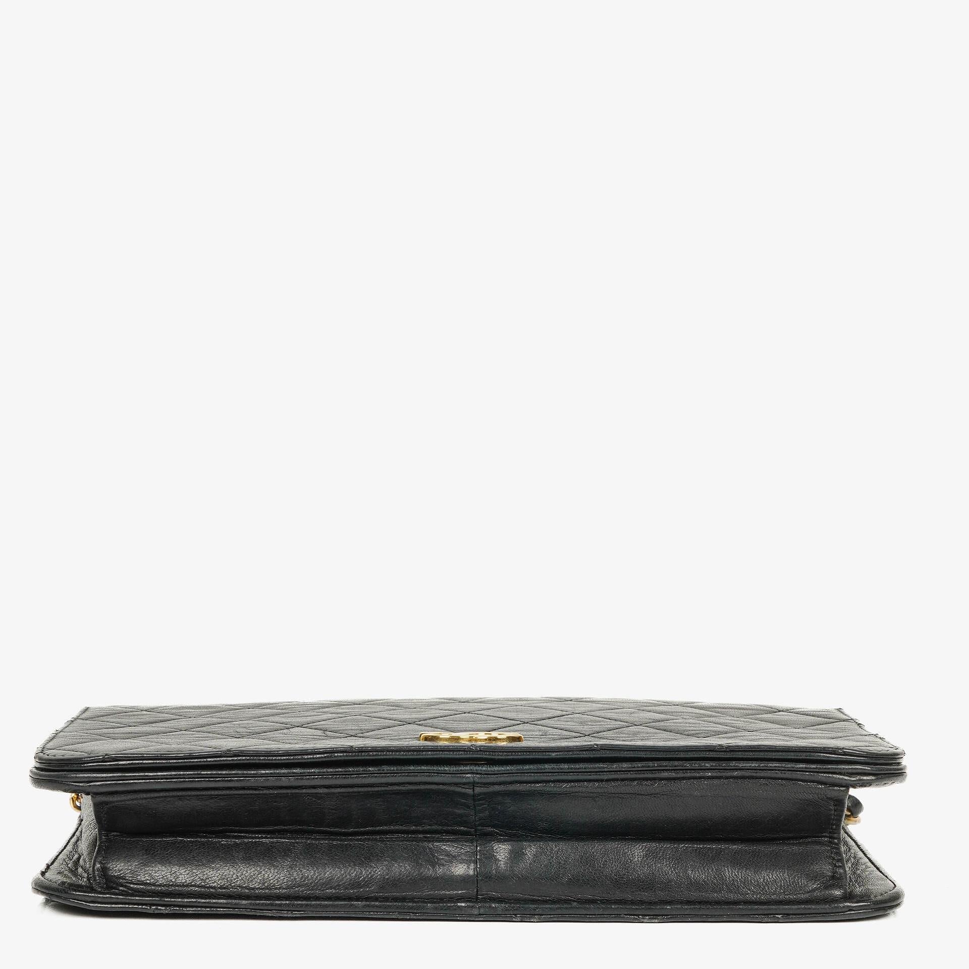 Chanel Classic Vollklappentasche aus schwarzem gestepptem Lammleder mit 24K vergoldeten Beschlägen