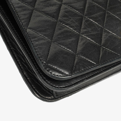 Chanel Classic Vollklappentasche aus schwarzem gestepptem Lammleder mit 24K vergoldeten Beschlägen
