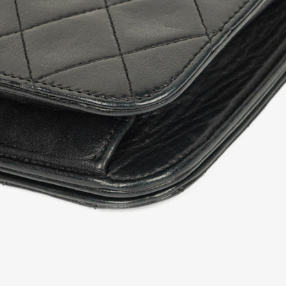 Chanel Classic Vollklappentasche aus schwarzem gestepptem Lammleder mit 24K vergoldeten Beschlägen