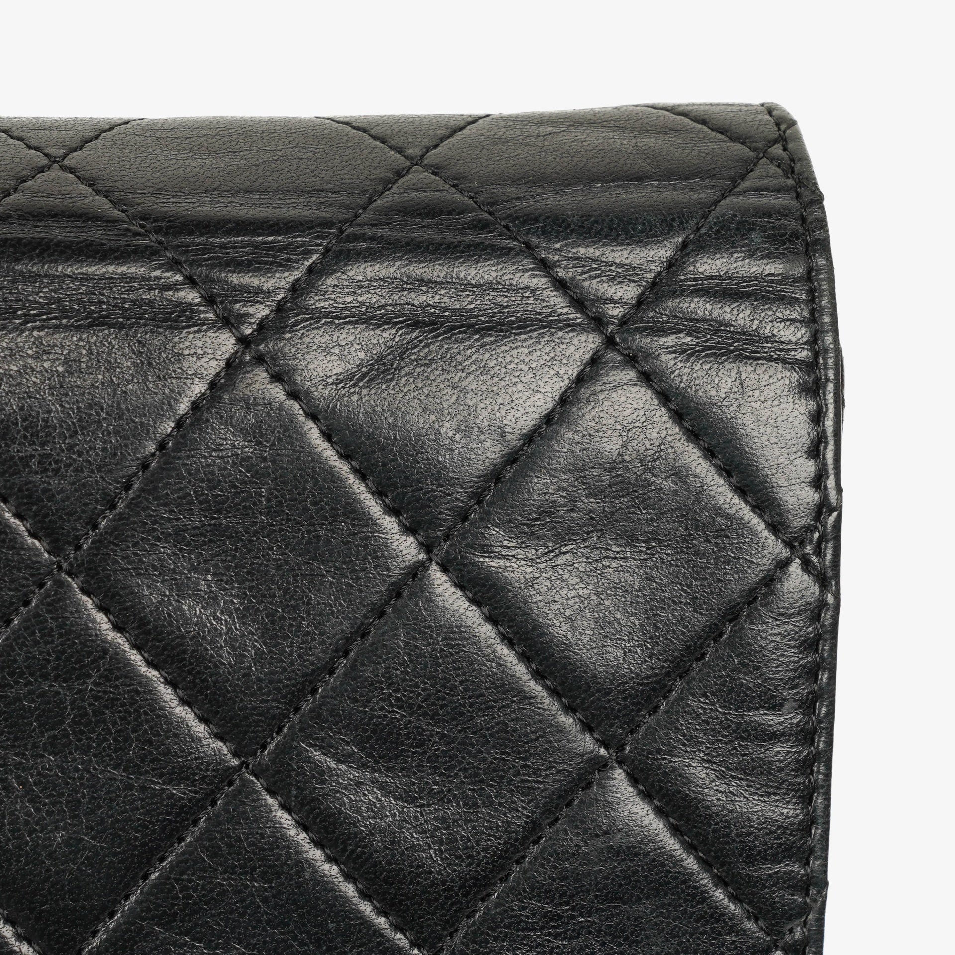 Chanel Classic Vollklappentasche aus schwarzem gestepptem Lammleder mit 24K vergoldeten Beschlägen