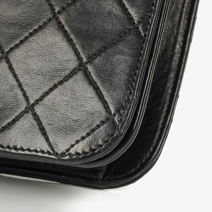 Chanel Classic Full Flap Tasche aus schwarzem gestepptem Lammleder mit 24K vergoldeter Hardware