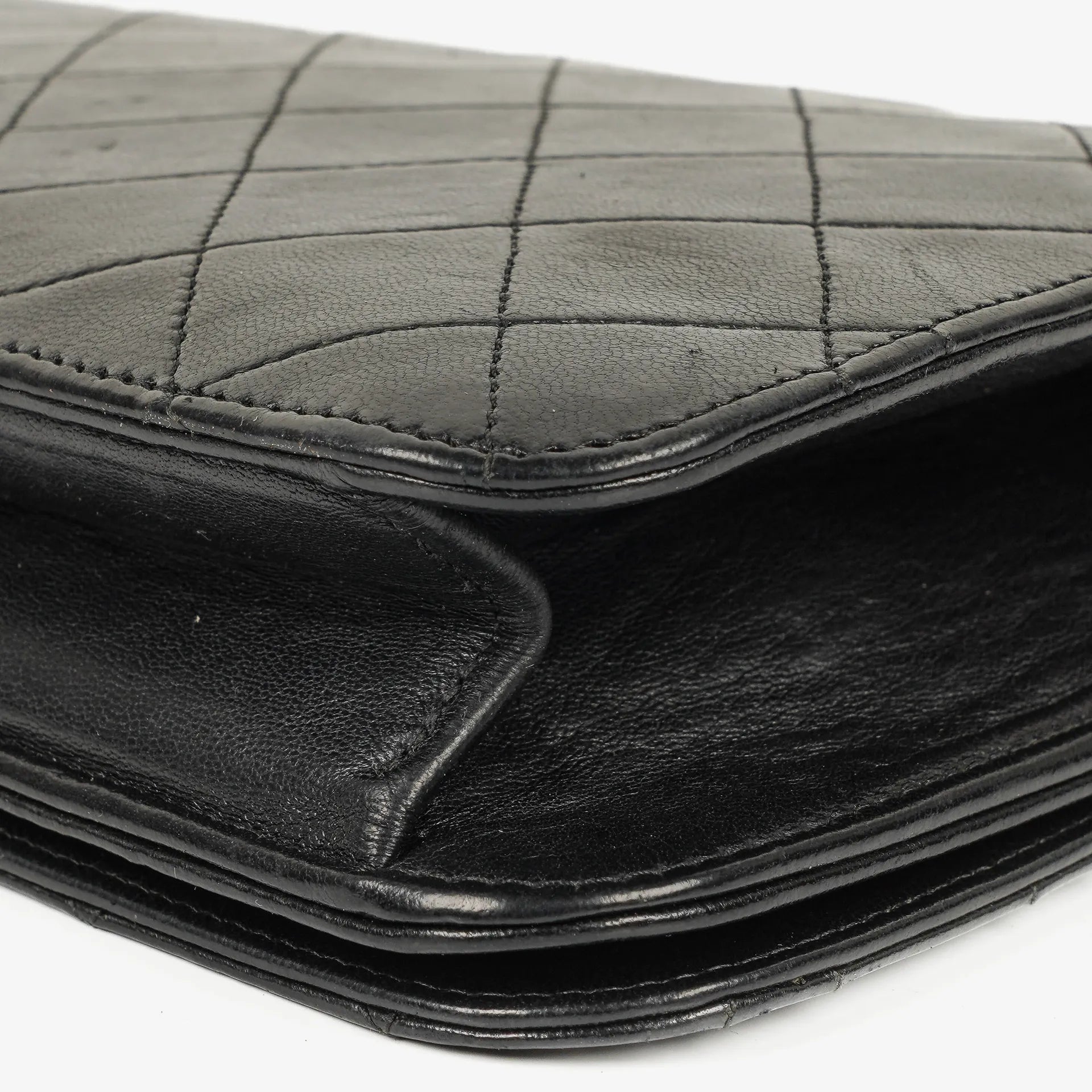 Chanel Classic Full Flap Tasche aus schwarzem gestepptem Lammleder mit 24K vergoldeter Hardware