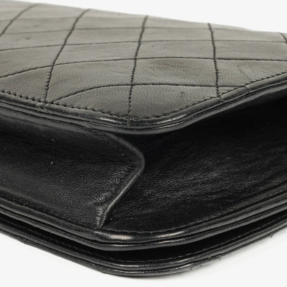 Chanel Classic Full Flap Tasche aus schwarzem gestepptem Lammleder mit 24K vergoldeter Hardware