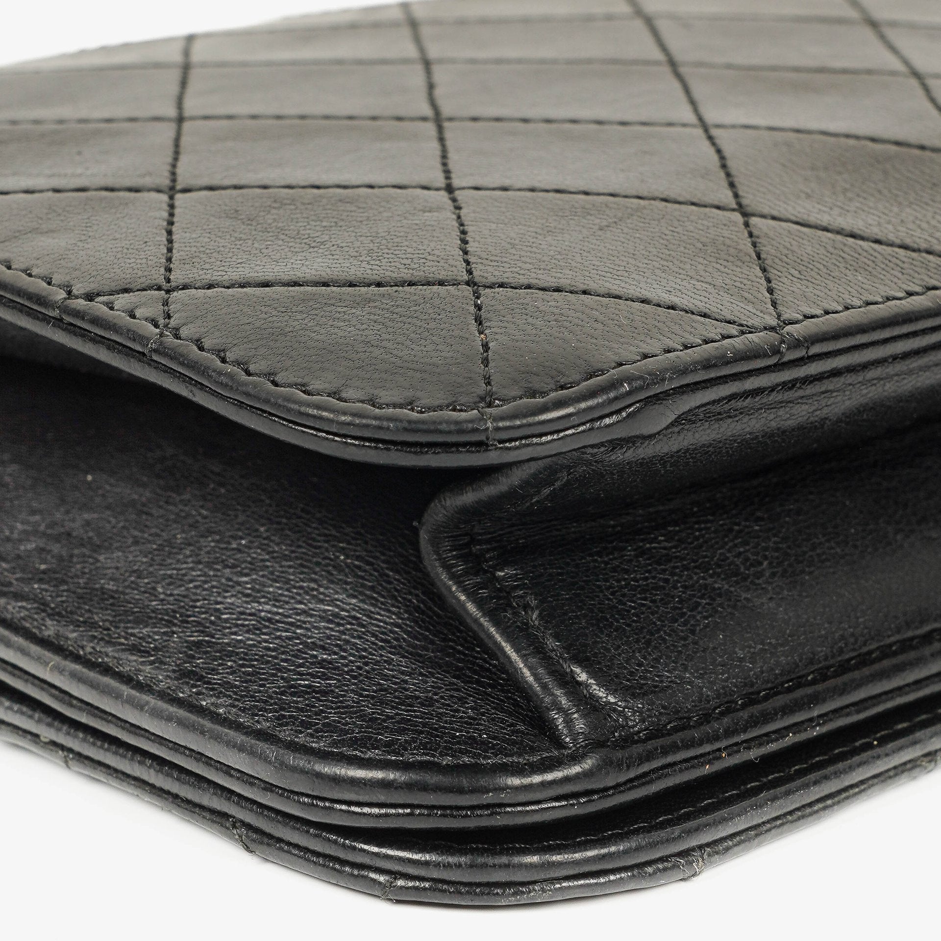 Chanel Classic Full Flap Tasche aus schwarzem gestepptem Lammleder mit 24K vergoldeter Hardware