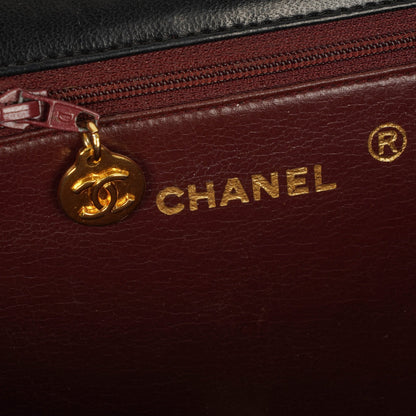 Chanel Classic Full Flap Tasche aus schwarzem gestepptem Lammleder mit 24K vergoldeter Hardware