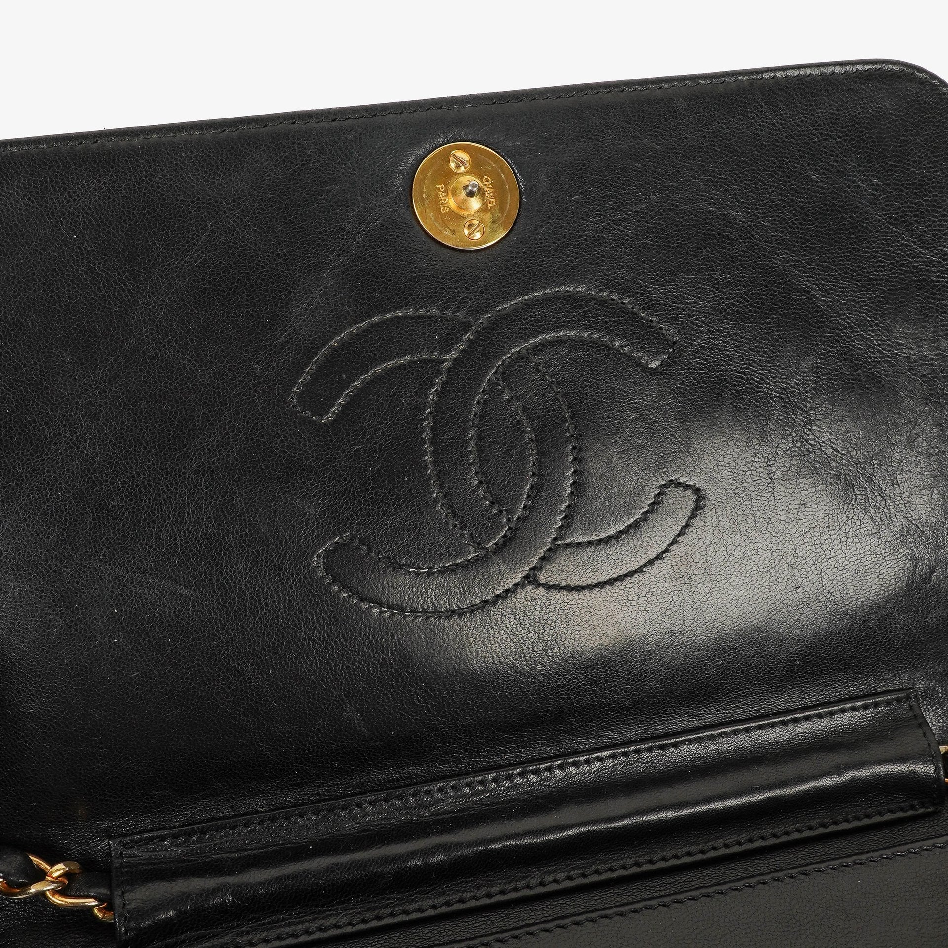 Chanel Classic Full Flap Tasche aus schwarzem gestepptem Lammleder mit 24K vergoldeter Hardware