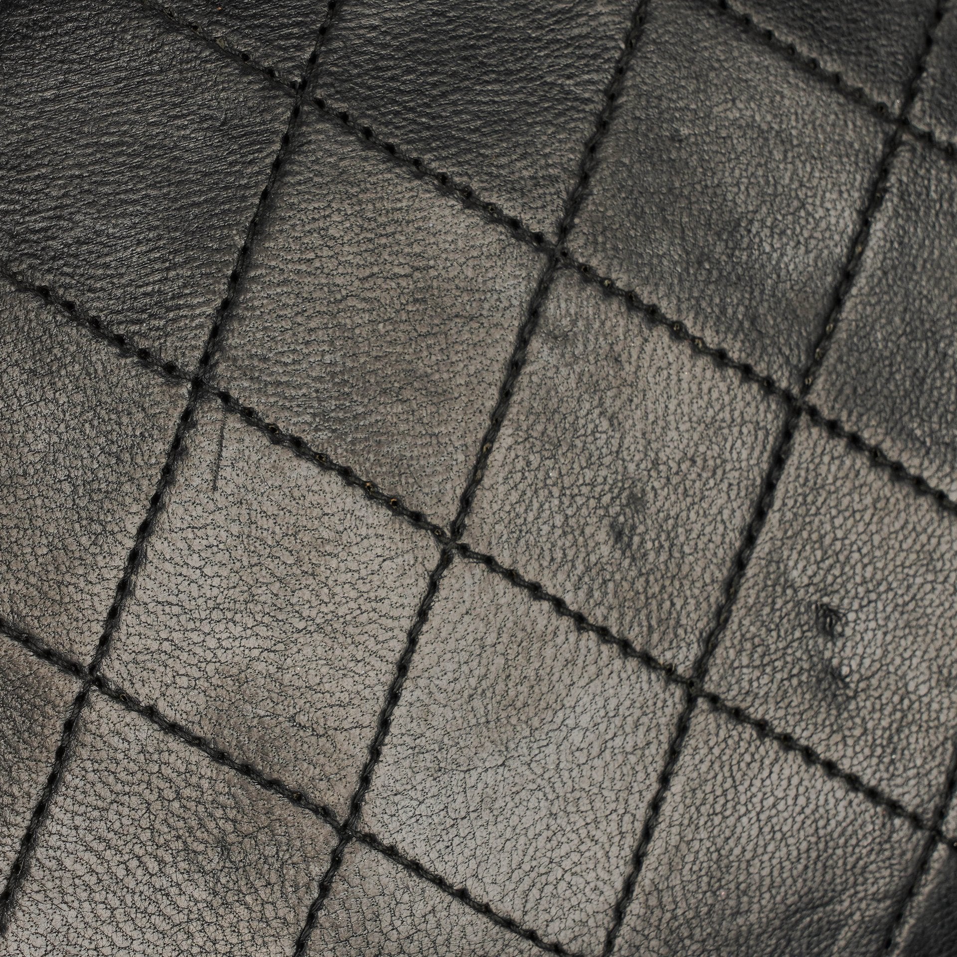 Chanel Classic Full Flap Tasche aus schwarzem gestepptem Lammleder mit 24K vergoldeter Hardware
